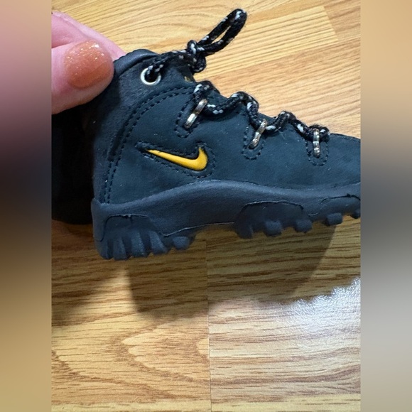 NIKE ACG Vintage Black Suede Hiking Boots 980810 2c - Picture 4 of 7